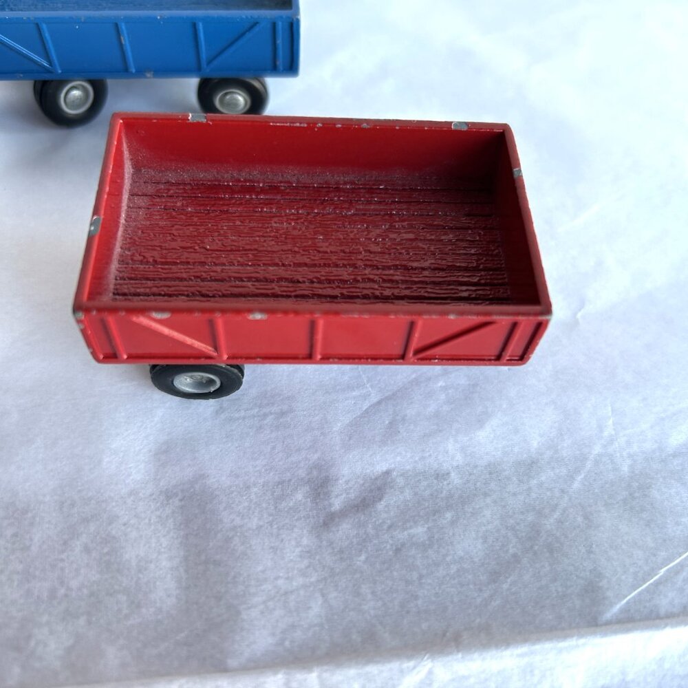 Ertl Farm Machinery Play Set with Extra Tractor and Barge Wagon - Picture 15 of 16